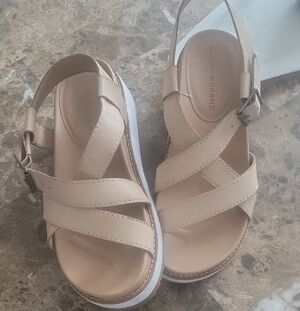 Lucky Brand Beige Crisscross Platform Sandals